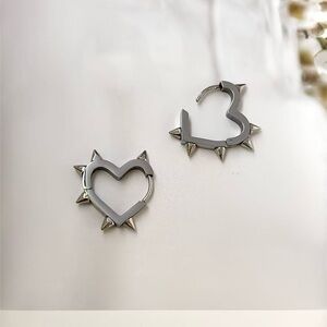 Spike Heart Stud Earrings for Men Women Streetwear Punk Hip Hop Unisex Style